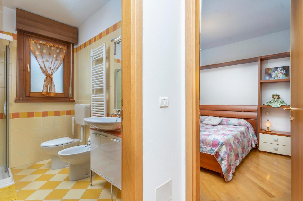 אודינה Ai Gelsomini - Lovely Flat With Terrace And Parking! מראה חיצוני תמונה