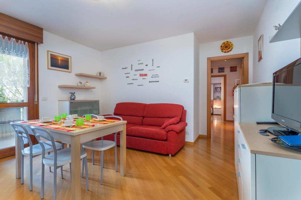 אודינה Ai Gelsomini - Lovely Flat With Terrace And Parking! מראה חיצוני תמונה